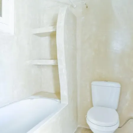 Lovely 2-bedroom House In Tinos Apartmán