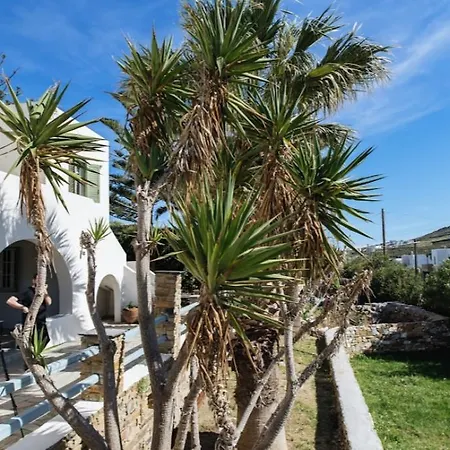 Lovely 2-bedroom House In Tinos